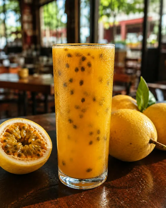 Copo de suco de maracujá